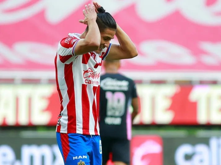 Directiva de Chivas reacciona por interés de Antuna en Grecia