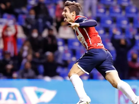 Golazo de Brizuela para sellar el triunfo de Chivas