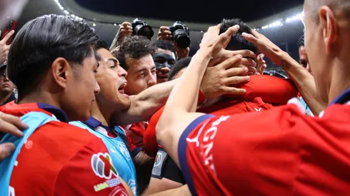 Víctor Guzmán ha atravesado constantes altibajos en sus cuatro torneos con Chivas