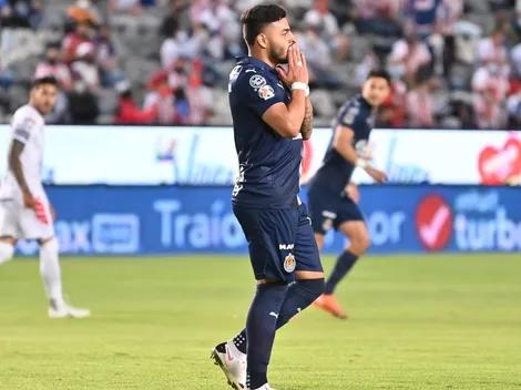 Chivahermanos respaldan decisión de la directiva con Alexis Vega