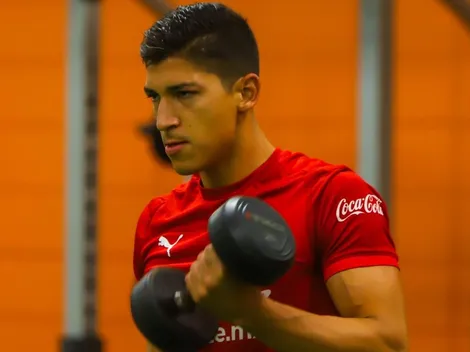 Jugadores de Chivas son vacunados contra COVID-19