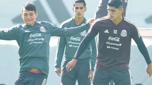 Alan Pulido le envió fuerzas al Chuky Lozano tras la lesión que sufrió en México vs. Triniada y Tobago.