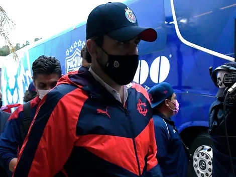 Afición de Chivas revienta a Amaury por venta de Macías