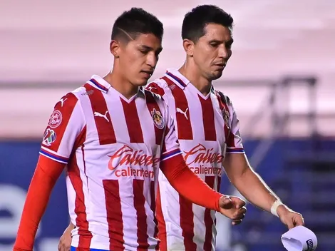 Tras salida de Macías, Chivas toma decisión sorpresiva