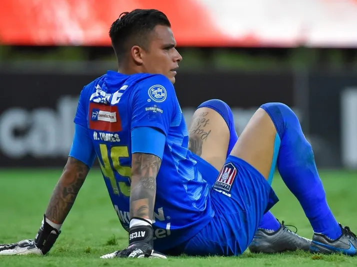 Chivas deja escapar a uno de sus porteros al extranjero