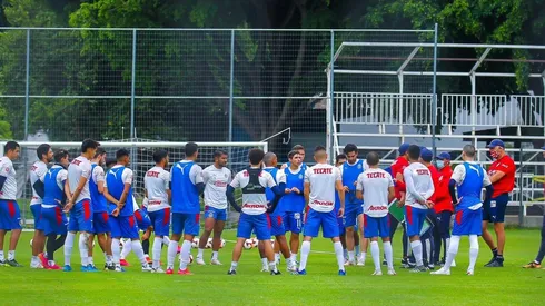 Chivas sigue su pretemporada en el predio de Verde Valle.