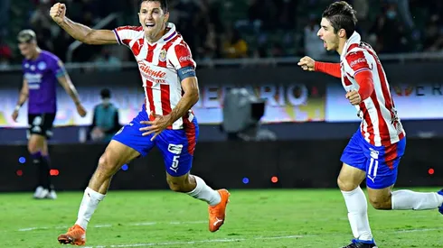 Molina y Brizuela han tenido buenas actuaciones con Chivas.