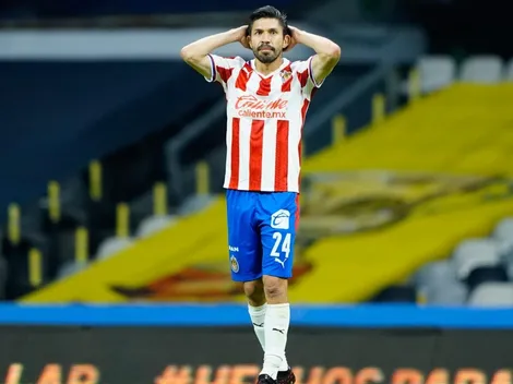 Chivahermanos revientan a Oribe en su regreso a Chivas