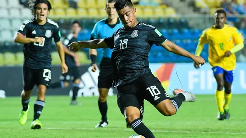 La estrategia de Chivas para fichar a Efraín Álvarez