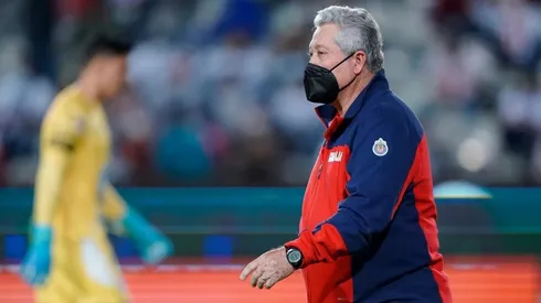 Víctor Manuel Vucetich en el duelo de Chivas