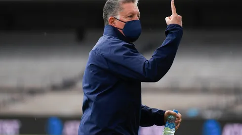 Peláez explicó por qué seguirá el Rey Midas en el banquillo.