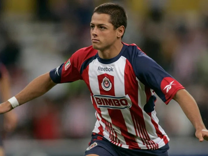 "Chicharito" celebra los 115 años de Chivas