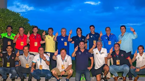 Chivas tiene en la mira a varios estrategas.