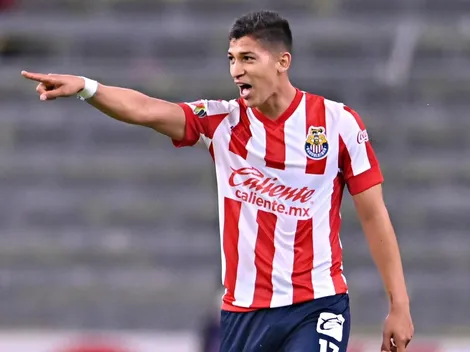 Video: Golazo de tacón de Zaldívar para ganar el Clásico