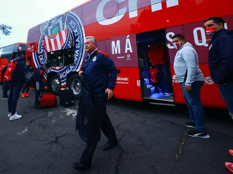 Aficionados de Chivas encaran a Vucetich en CDMX