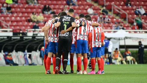 ¿En qué posiciones debería reforzarse Chivas?
