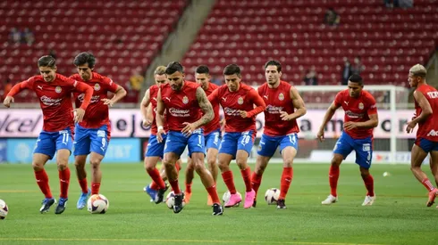 El Rebaño Sagrado informó sobre el despido de tres personas.