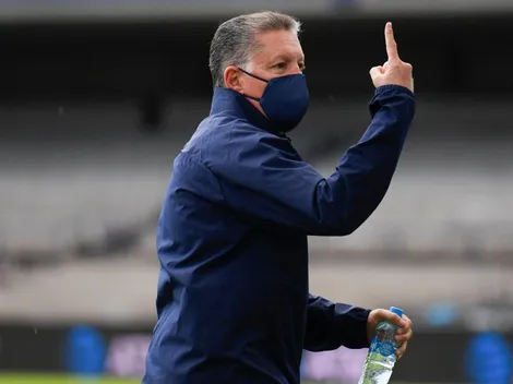 Jamas lo haríamos: Peláez aclara supuesto interés por Henry