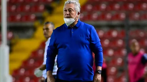 Cuánto le costaría a Chivas cesar a Vucetich