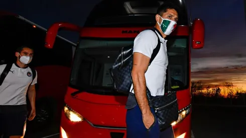 Chivas en su llegada al Estadio
