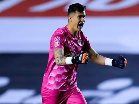 ¿Por qué Gudiño se rinde ante Memo Ochoa?