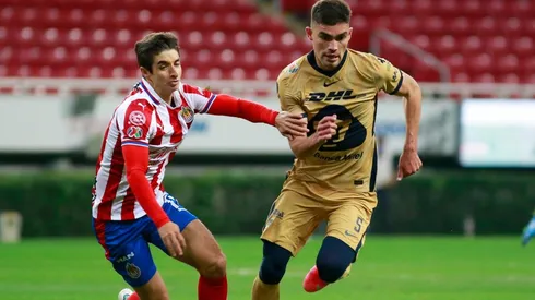 Isaac Brizuela como lateral fue la novedad que mandó Vucetich ante Pumas.