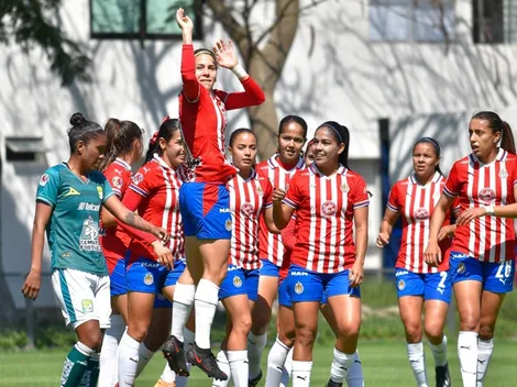 Chivas Femenil goleó 5-1 a León con un hat trick perfecto de Alicia Cervantes