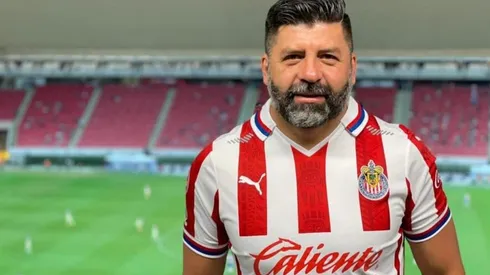 Camilo Romero jugó en cuatro etapas con Chivas.