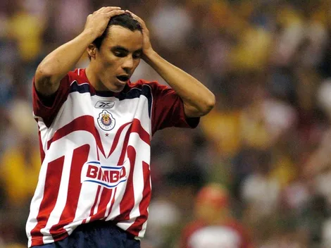 Omar Bravo y el error que le pudo costar su debut con Chivas
