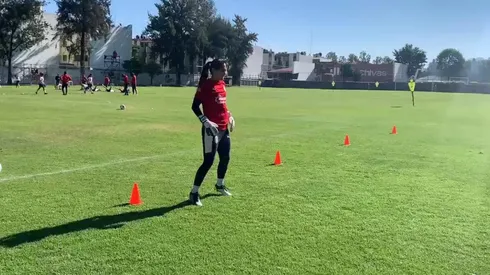 Blanca Félix trabajó este martes en su recuperación para volver a la titularidad en Chivas Femenil
