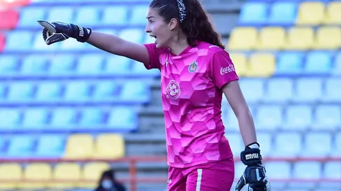 Espino recibió un gol en los últimos minutos de su debut como titular en Chivas Femenil