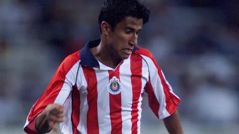 Sandoval jugó con Chivas tres años.