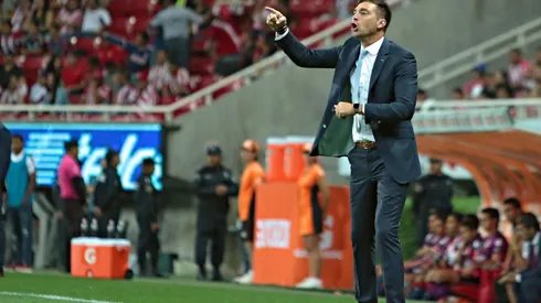 Diego Alonso es el candidato para asumir como DT.