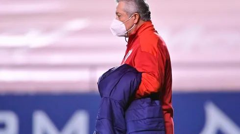 Los jugadores de las Chivas se comprometieron a mejorar en favor de su técnico Víctor Manuel Vucetich, quien ya es cuestionado por la afición