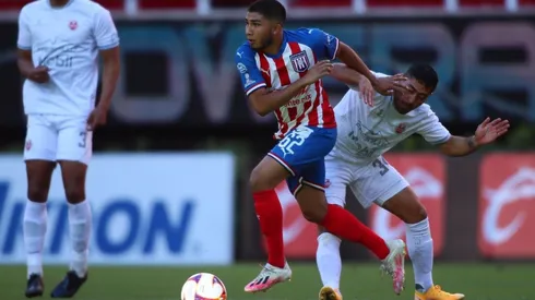 Los rojiblancos no lograron recomponerse del gol de vestidor en el complemento del partido en el Estadio Akron