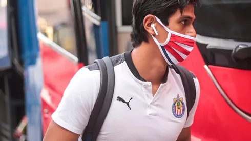 Macías resultó positivo el domingo y este lunes le practicarán una nueva prueba PCR