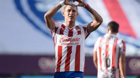 "Chicote" Calderón le anotó a San Luis su primer gol en Liga MX con la playera de las Chivas