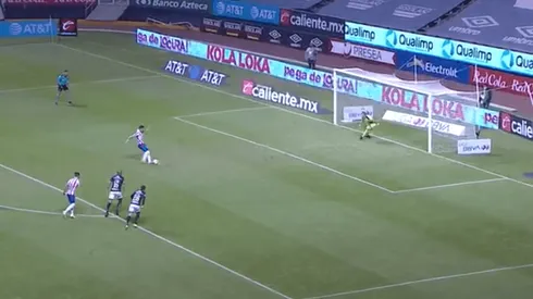 Molina erró de manera inesperada un cobro que debió asumir otro jugador en Chivas