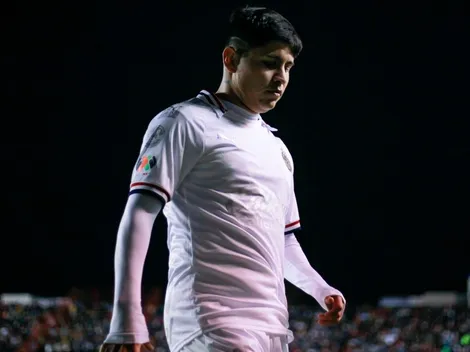Chofis López no está registrado y su futuro está fuera de Chivas