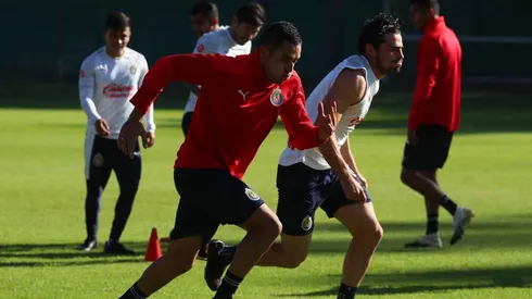 Chivas continúa su preparación de cara al debut