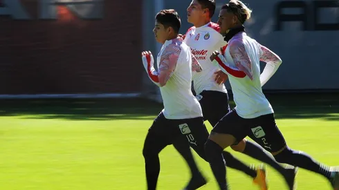 Eduardo "Chofis" López y Ronaldo Cisneros lideraron la lista de transferibles en Chivas para el Clausura 2021