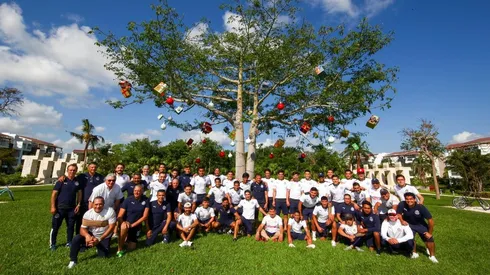El plantel de las Chivas se despidió este miércoles con una última sesión de entrenamientos en Playa del Carmen