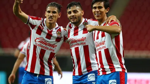 Alexis Vega anotó dos de los cinco mejores de las Chivas en este Guard1anes 2020