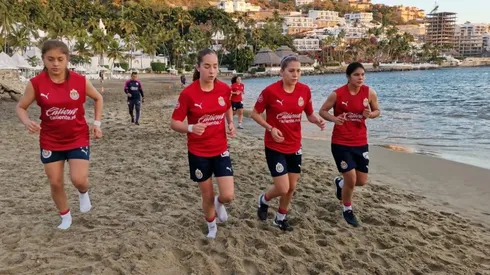 Chivas Femenil inició la pretemporada en Manzanillo