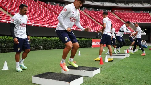 "Chofis" López seguiría los pasos del "Gallo" Vázquez y se marchará del plantel de Chivas