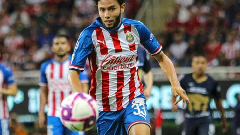 Huerta vuelve a Chivas para competir el extremo derecho con Uriel Antuna