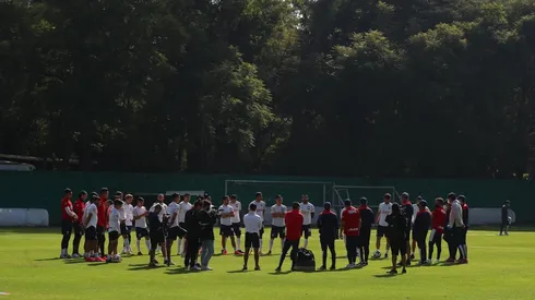 Chivas de Guadalajara viajó e inicia la concentración de cara a la vuelta ante León por la Liguilla