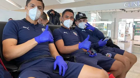 Ronaldo Cisneros, junto a los separados "Gallito" Vázquez y "Chofis" López integran la lista de bajas en Chivas