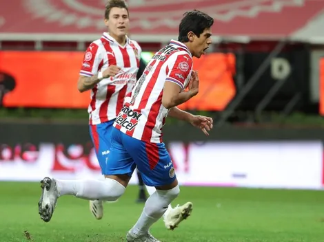 Video: Macías concreta penal y empata la semifinal