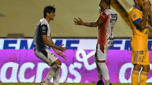 Macías y Vega estarían de regreso en la convocatoria de Chivas pero no serían titulares